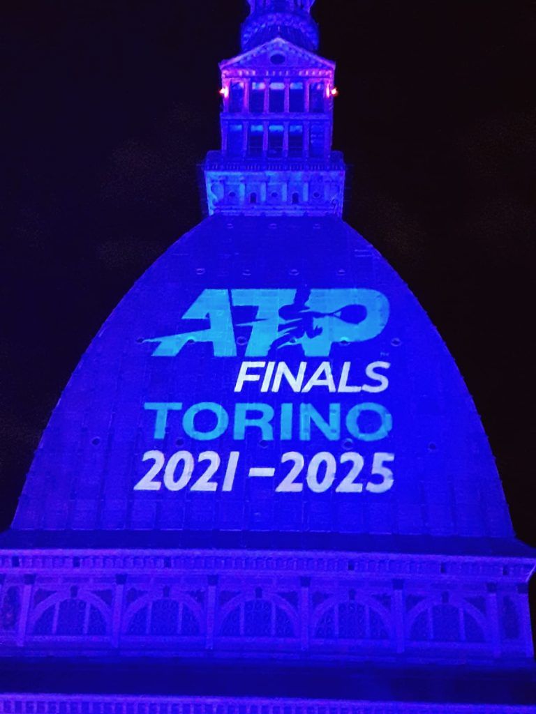 La Mole Si Illumina Con Il Logo Atp Per Le Finali Del Tennis