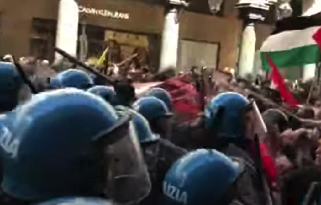 Tensioni Tra Polizia E Antagonisti Al Corteo FdI Contro Il Degrado A Torino