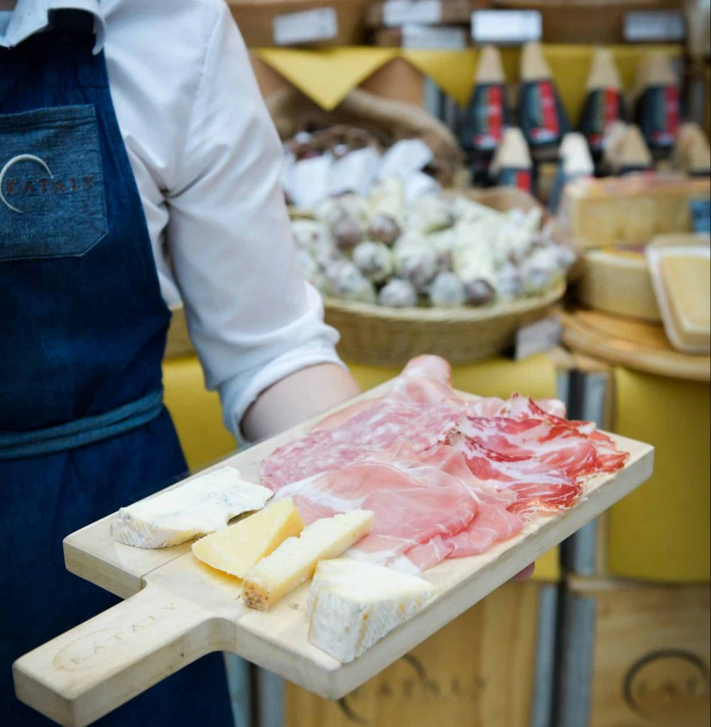 Da Eataly Lingotto Un Mese Dedicato Ai Salumi E Formaggi