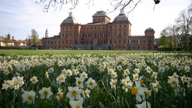 7-racconigi-facciata-fronte-parco.jpg