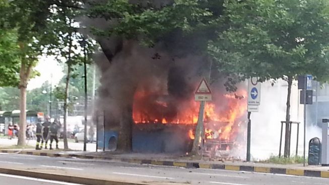 incendio-autobus-sadem-torino.jpg