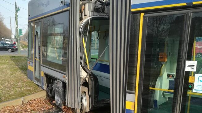 incidente-tram-4-torino