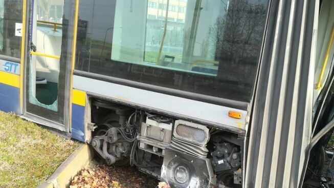 incidente-tram-4-torino