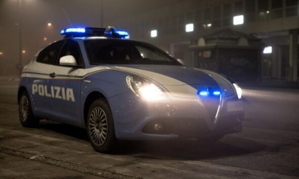 https://www.quotidianopiemontese.it/wp-content/uploads/2024/02/auto-notte-polizia-torino-e1711818319454-590x354.jpg