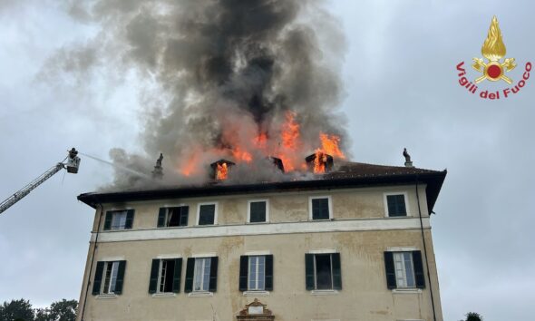 https://www.quotidianopiemontese.it/wp-content/uploads/2024/09/incendio-villa-lomellina-gavi-590x354.jpeg