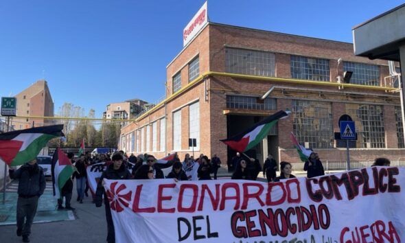 https://www.quotidianopiemontese.it/wp-content/uploads/2024/11/manifestazione-pro-palestina-leonardo-590x354.jpg