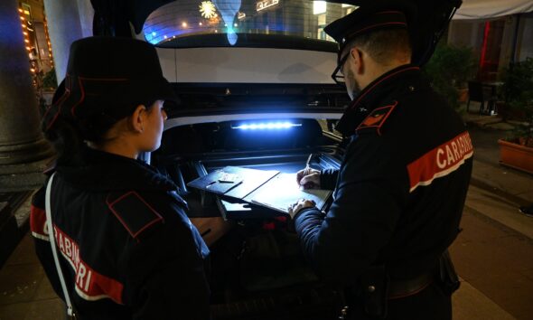 https://www.quotidianopiemontese.it/wp-content/uploads/2024/12/Alessandria-Carabinieri-notte-590x354.jpg