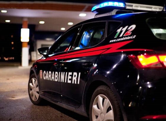 carabinieri notte stazione di servizio