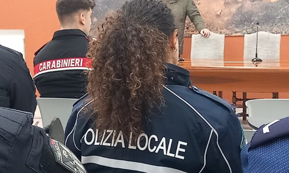 https://www.quotidianopiemontese.it/wp-content/uploads/2025/01/polizia-locale-e-carabineri-interforze-590x354.jpg