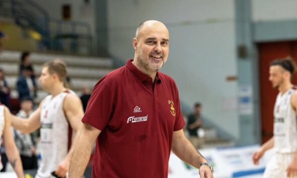 https://www.quotidianopiemontese.it/wp-content/uploads/2025/02/paolo-moretti-reale-mutua-basket-590x354.jpg